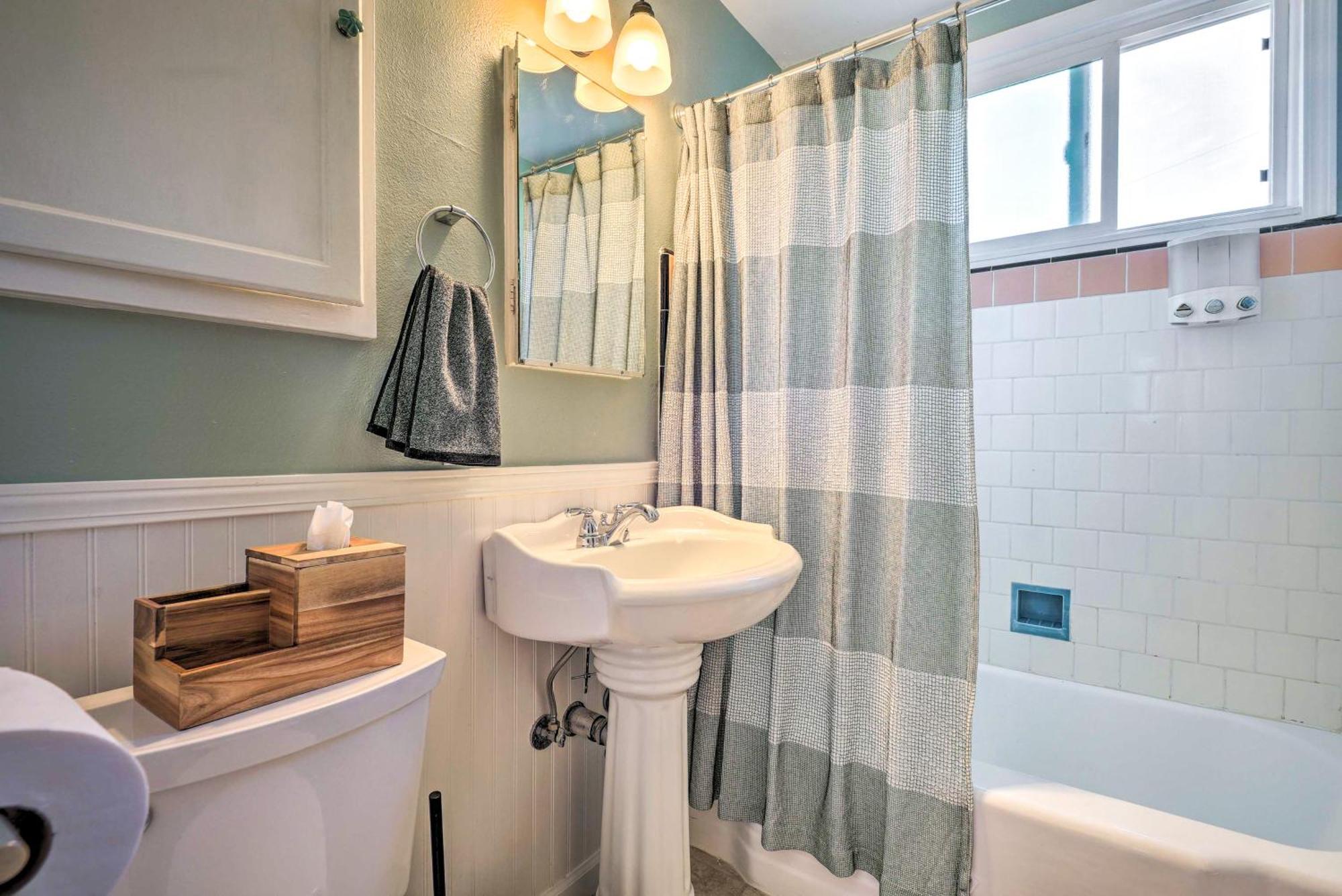 Stylish And Modern Burbank Gem With Private Yard! Villa Exterior photo